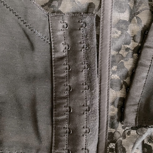 Vintage Black Corset Bra Frederick’s of Hollywood Corset Size 34B - Picture 3 of 6